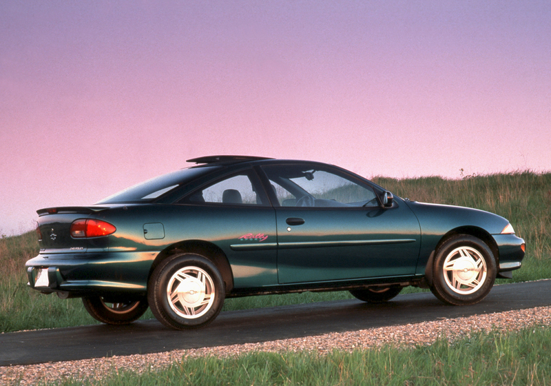 Illustration for article titled Junkyard Gems: 1998 Chevy Cavalier Rallysport